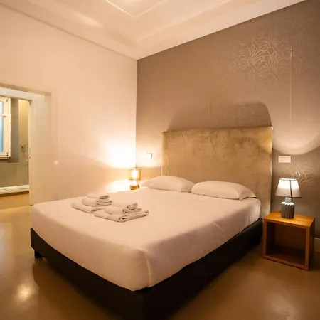 Gold Spanish's Steps Rom