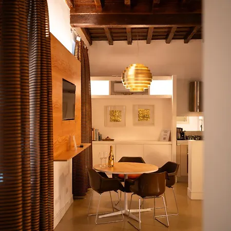 Gold Spanish's Steps Apartment