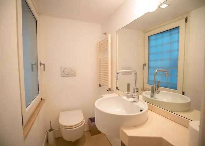 Gold Spanish's Steps شقة *